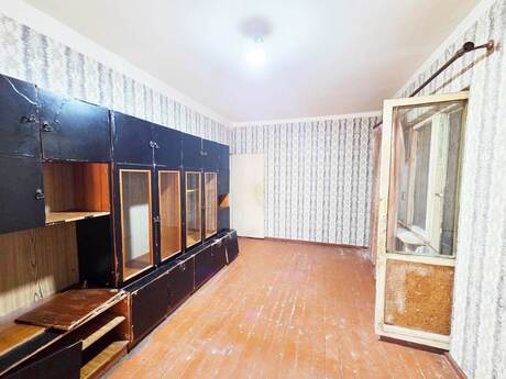 Azadlıq Prospektidə 1 otaqlı köhnə tikili mənzil satılır, 47 m², 138 000 AZN, şəkil 2 / 12