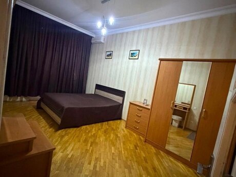 2 otaq · 110 m² · 8/16 mərtəbə, Nizami