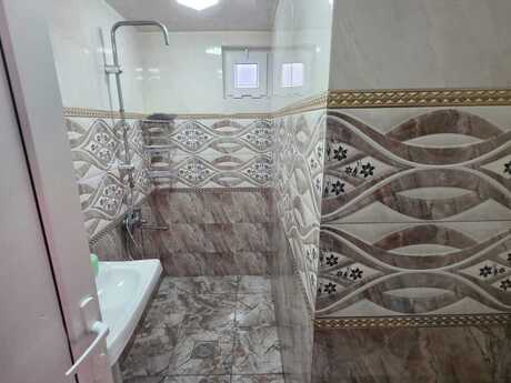 Sahildə 5 otaqlı köhnə tikili mənzil satılır, 124 m², 430 000 AZN, şəkil 2 / 12
