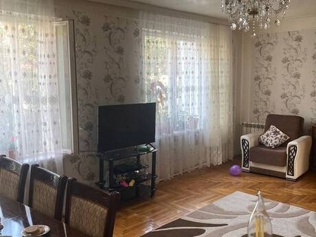 5 otaq · 130 m² · 3/5 mərtəbə, Bakıxanov