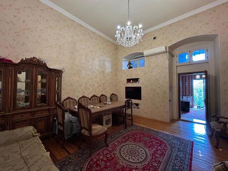 Elan №6518668 - Bakı, Bayıl q., 4 otaqlı, 120 m², 2/2 mərtəbə