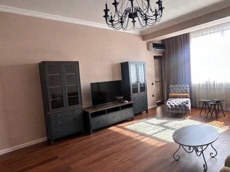 3-room new-build apartment for rent in Şah İsmayıl Xətai, 115 m², 1 500 AZN/mo, photo 2 / 12