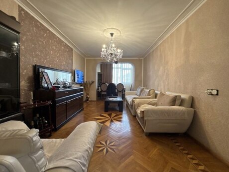 Nərimanovda 3 otaqlı köhnə tikili mənzil satılır, 100 m², 249 000 AZN, şəkil 4 / 12