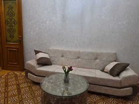 Nəsimidə 3 otaqlı köhnə tikili mənzil kirayə verilir, 110 m², 950 AZN/ay, şəkil 4 / 10