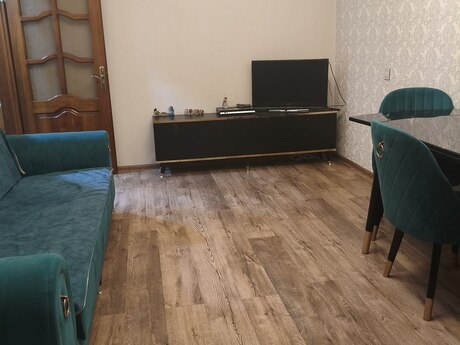 Köhnə Günəşlidə 2 otaqlı köhnə tikili mənzil kirayə verilir, 75 m², 550 AZN/ay, şəkil 2 / 12