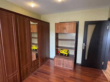 Продаётся 3-комнатная квартира в старом фонде, Bakıxanov, 75 м², 190 000 AZN, фото 3 / 12