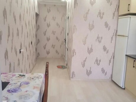 Сдаётся 2-комнатная квартира в старом фонде, Yeni Günəşli, 65 м², 400 AZN/мес, фото 3 / 12