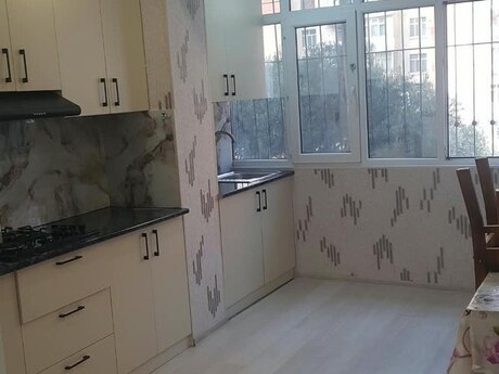 Сдаётся 2-комнатная квартира в старом фонде, Yeni Günəşli, 65 м², 400 AZN/мес, фото 2 / 12
