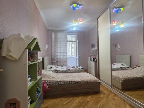 4-room apartment, 160 m², İnşaatçılar: 360 000 ₼ 4
