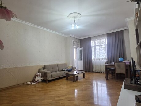4-room apartment, 160 m², İnşaatçılar: 360 000 ₼ 2