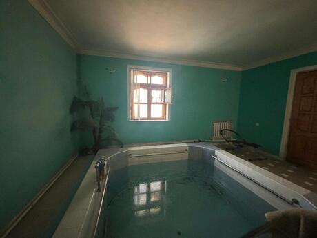 Əhmədlidə 10 otaqlı həyət evi satılır, 550 m², 570 000 AZN, şəkil 2 / 12