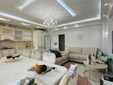 İnşaatçılarda 3 otaqlı yeni tikili mənzil satılır, 107 m², 250 000 AZN, şəkil 3 / 12