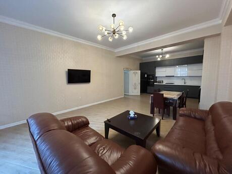 Продаётся 3-комнатная квартира в новостройке, 28 May, 151 м², 550 000 AZN, фото 2 / 12
