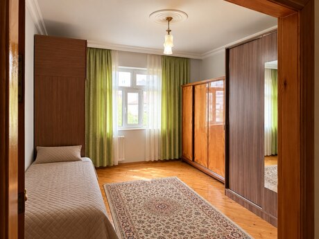 Yeni Günəşlidə 5 otaqlı köhnə tikili mənzil satılır, 110 m², 227 000 AZN, şəkil 3 / 10
