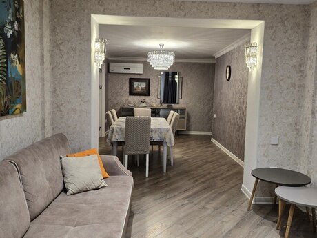 İnşaatçılarda 3 otaqlı köhnə tikili mənzil satılır, 90 m², 215 000 AZN, şəkil 5 / 12