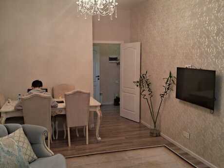 20 Yanvarda 2 otaqlı yeni tikili mənzil satılır, 80 m², 240 000 AZN, şəkil 3 / 10