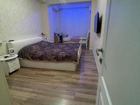 20 Yanvarda 2 otaqlı yeni tikili mənzil satılır, 80 m², 240 000 AZN, şəkil 2 / 10