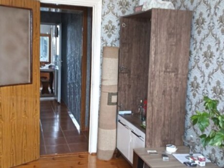 Əmircanda 3 otaqlı köhnə tikili mənzil satılır, 100 m², 125 000 AZN, şəkil 2 / 12