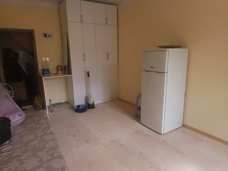 Сдаётся 1-комнатная квартира в старом фонде, Azadlıq Prospekti, 18 м², 280 AZN/мес, фото 2 / 4