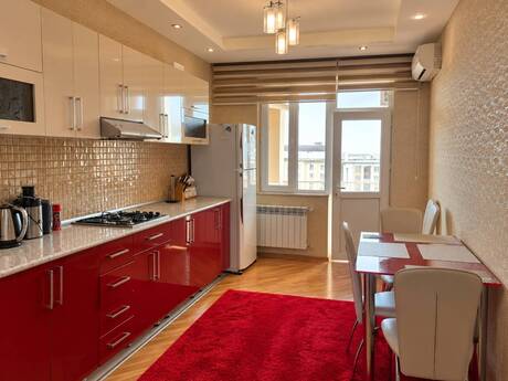 3-room new-build apartment for rent in Kosmos residence, 160 m², 1 200 AZN/mo, photo 3 / 12