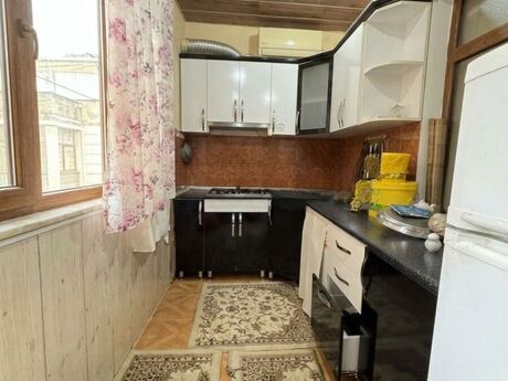 2-room old-build apartment for sale in İnşaatçılar, 52 m², 128 000 AZN, photo 4 / 8