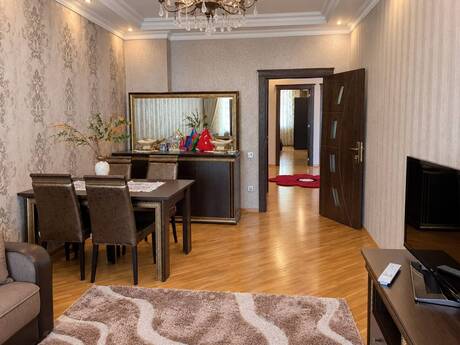 3-room new-build apartment for rent in Kosmos residence, 160 m², 1 200 AZN/mo, photo 2 / 12