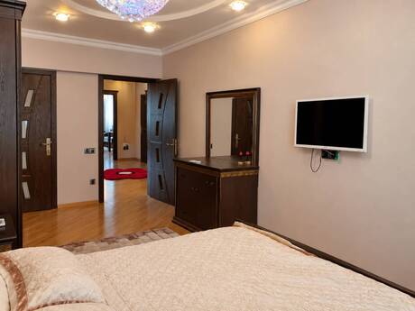 3-room new-build apartment for rent in Kosmos residence, 160 m², 1 200 AZN/mo, photo 5 / 12