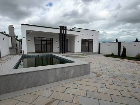 4 otaq · 180 m²