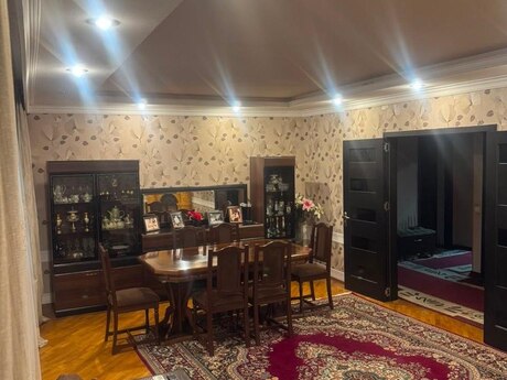 6-cı mikrorayonda 4 otaqlı köhnə tikili mənzil satılır, 120 m², 260 000 AZN, şəkil 3 / 12