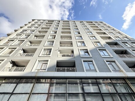 28 Mayda 3 otaqlı yeni tikili mənzil satılır, 105 m², 305 000 AZN, şəkil 2 / 12