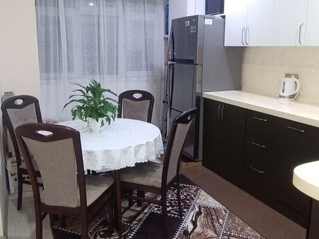 M.Ə.Rəsulzadədə 2 otaqlı köhnə tikili mənzil satılır, 67 m², 160 000 AZN, şəkil 2 / 11