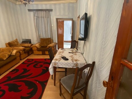 8 Noyabrda 2 otaqlı həyət evi kirayə verilir, 45 m², 400 AZN/ay, şəkil 2 / 7