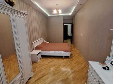 Продаётся 2-комнатная квартира в новостройке, Azadlıq Prospekti, 100 м², 280 000 AZN, фото 2 / 11