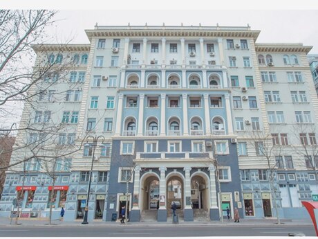 4 otaq · 85 m² · 3/6 mərtəbə, İçəri Şəhər