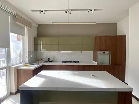 2 otaq · 103 m² · 11/18 mərtəbə, 8 Noyabr