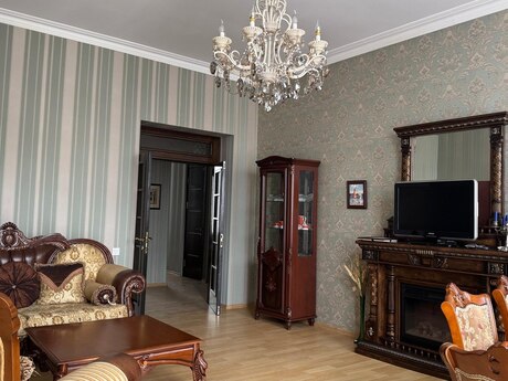 2-room old-build apartment for rent in İçəri Şəhər, 70 m², 1 200 AZN/mo, photo 4 / 12