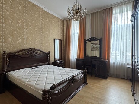 2-room old-build apartment for rent in İçəri Şəhər, 70 m², 1 200 AZN/mo, photo 5 / 12