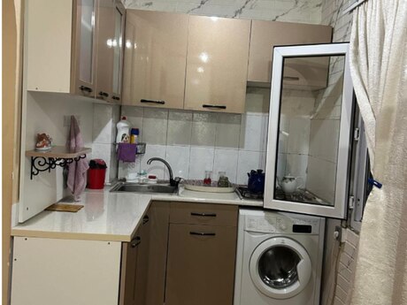 Yeni Günəşlidə 2 otaqlı köhnə tikili mənzil satılır, 40 m², 115 000 AZN, şəkil 4 / 5