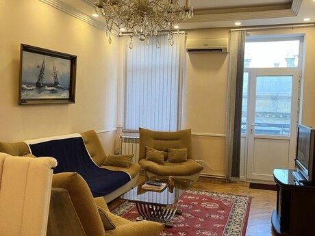Сдаётся 2-комнатная квартира в старом фонде, Sahil, 55 м², 1 000 AZN/мес, фото 5 / 9