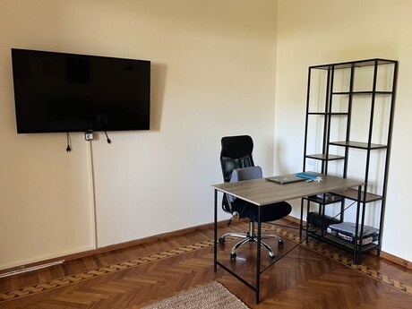 28 Mayda 2 otaqlı köhnə tikili mənzil kirayə verilir, 60 m², 900 AZN/ay, şəkil 2 / 9