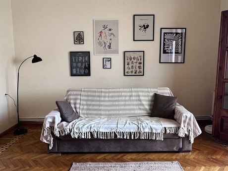 28 Mayda 2 otaqlı köhnə tikili mənzil kirayə verilir, 60 m², 900 AZN/ay, şəkil 3 / 9