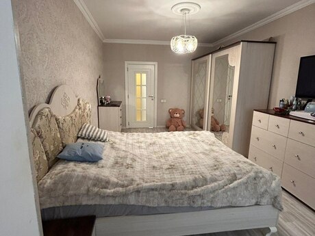Продаётся 3-комнатная квартира в новостройке, Elmlər Akademiyası, 80 м², 264 000 AZN, фото 3 / 12