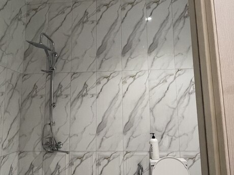 3-room new-build apartment for rent in Yeni Yasamal, 100 m², 750 AZN/mo, photo 5 / 8