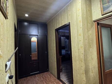 Qara Qarayevdə 2 otaqlı köhnə tikili mənzil satılır, 60 m², 175 000 AZN, şəkil 3 / 7