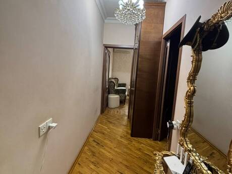 8-ci mikrorayonda 3 otaqlı köhnə tikili mənzil kirayə verilir, 60 m², 697 AZN/ay, şəkil 5 / 10