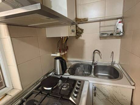 8-ci mikrorayonda 3 otaqlı köhnə tikili mənzil kirayə verilir, 60 m², 697 AZN/ay, şəkil 4 / 10