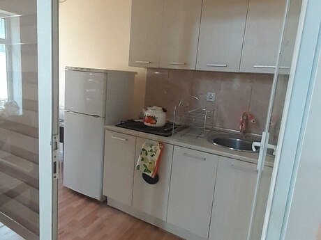 Badamdarda 1 otaqlı həyət evi kirayə verilir, 50 m², 150 AZN/ay, şəkil 3 / 5