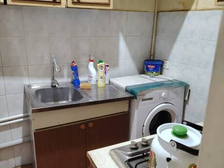 28 Mayda 2 otaqlı köhnə tikili mənzil kirayə verilir, 40 m², 650 AZN/ay, şəkil 4 / 4