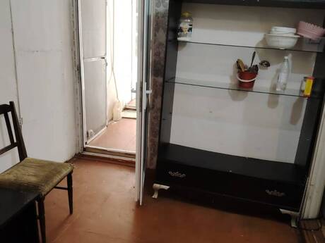 28 Mayda 2 otaqlı köhnə tikili mənzil kirayə verilir, 40 m², 650 AZN/ay, şəkil 3 / 4