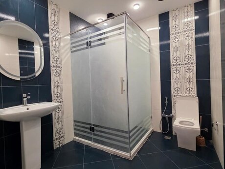İnşaatçılarda 3 otaqlı yeni tikili mənzil kirayə verilir, 130 m², 1 000 AZN/ay, şəkil 5 / 12